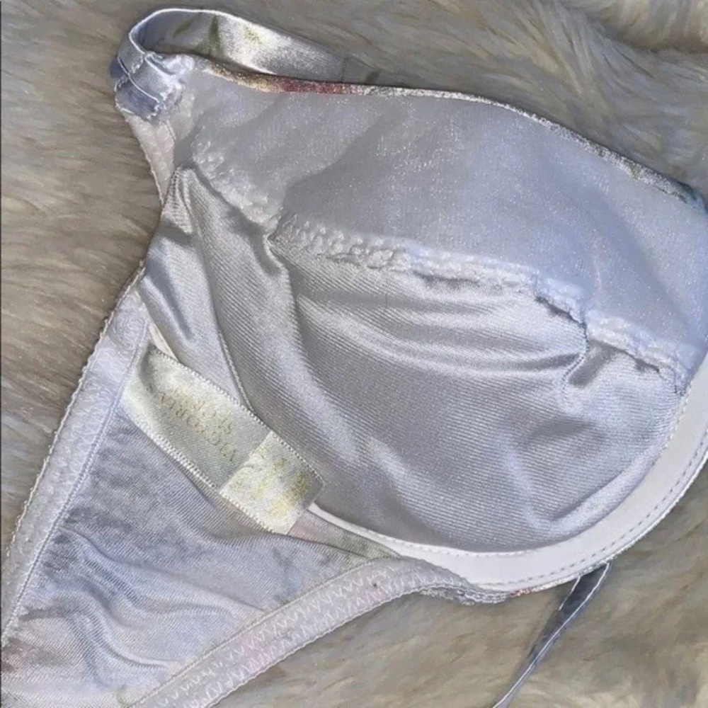 🪻Coquette Vintage Y2K Victoria's Secret Rare Satin Floral bra🪻 - Picture 6 of 7